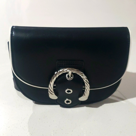 Circus by Sam Edelman Black Color Carmen Crossbody bag NWT - Picture 2 of 7